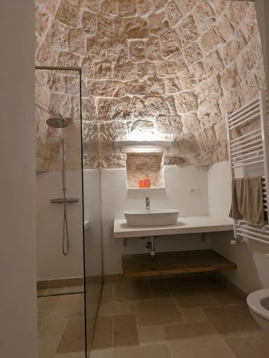 Main building shower & W.C.